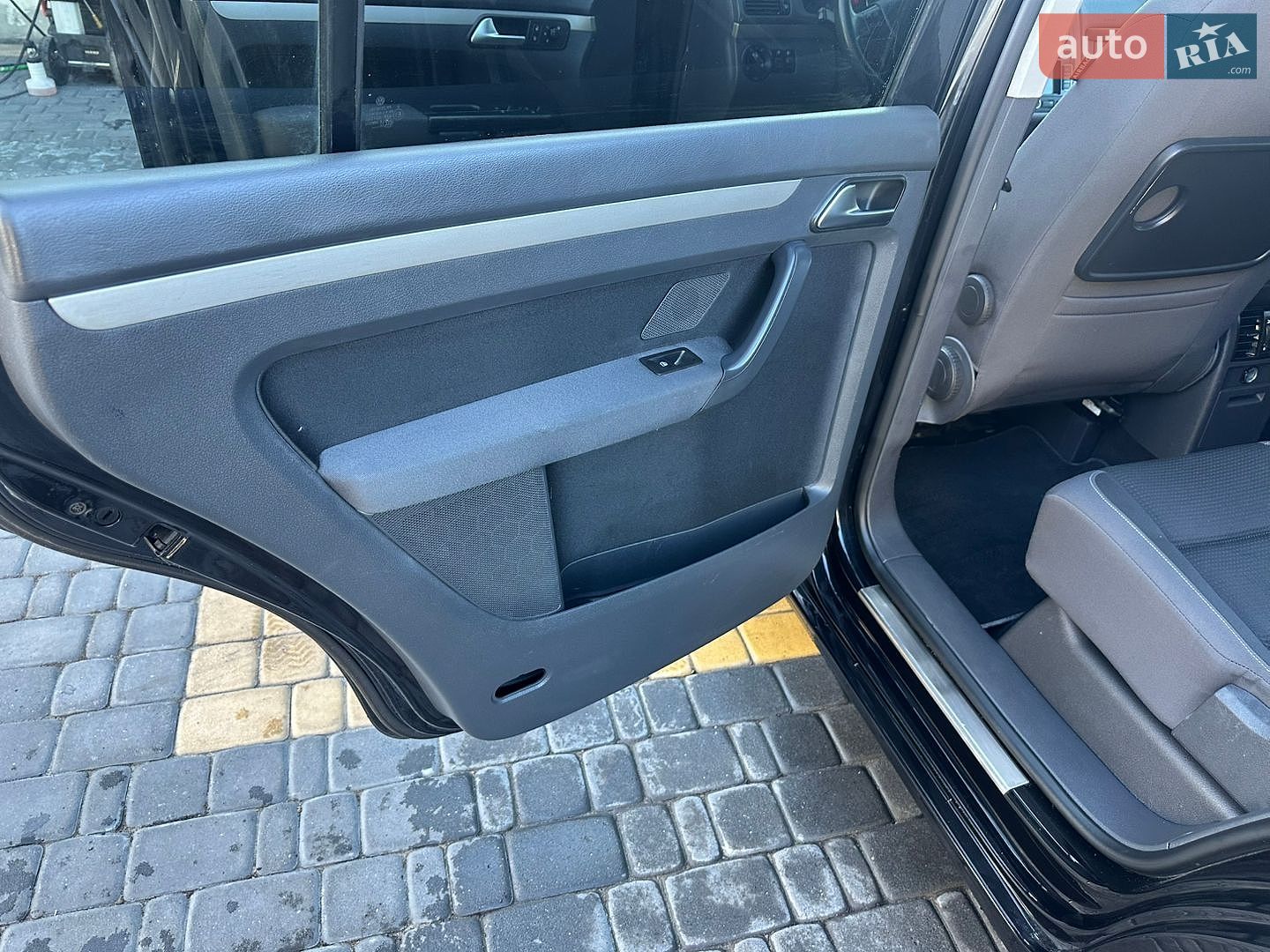 Volkswagen Touran 2010 VIN WVGZZZ1TZAW079681 фото оголошення 32 з 64