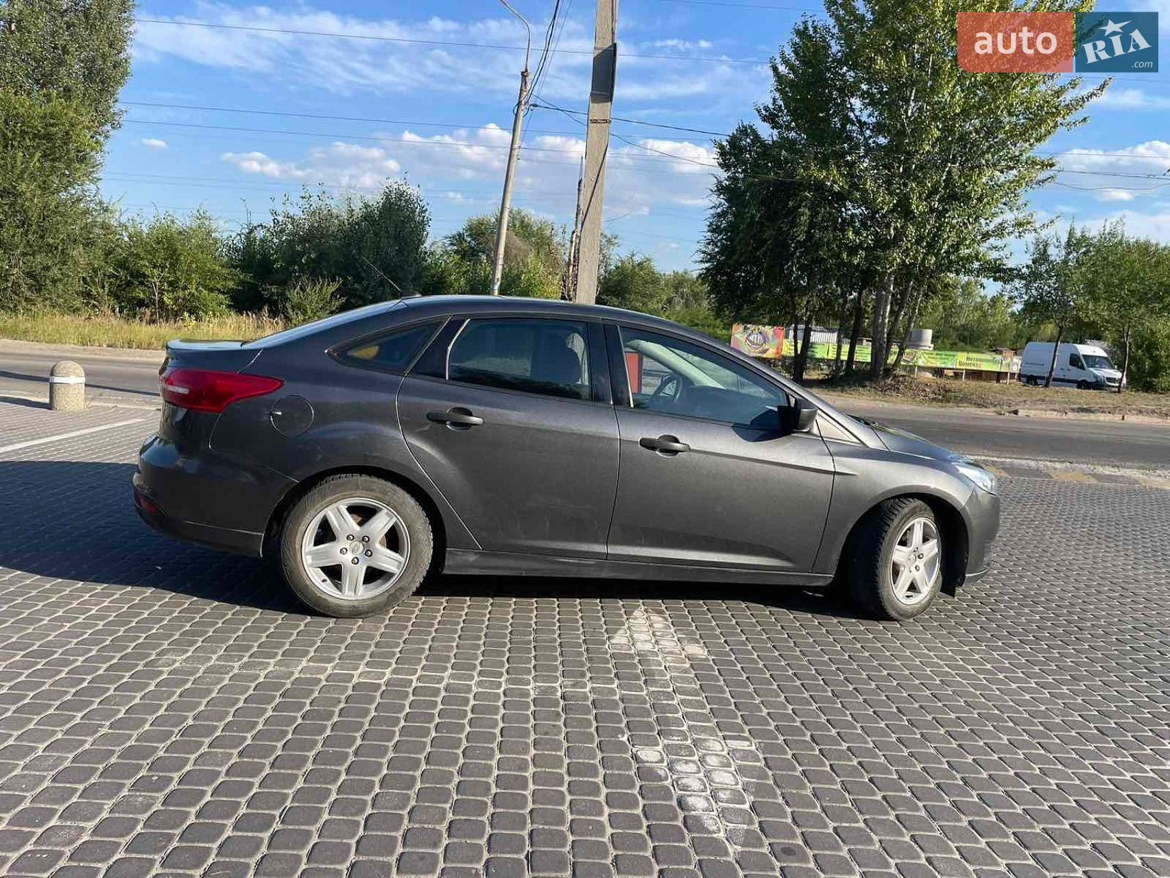 Ford Focus 2017 VIN 1FADP3E28HL347522 фото оголошення 19 з 32