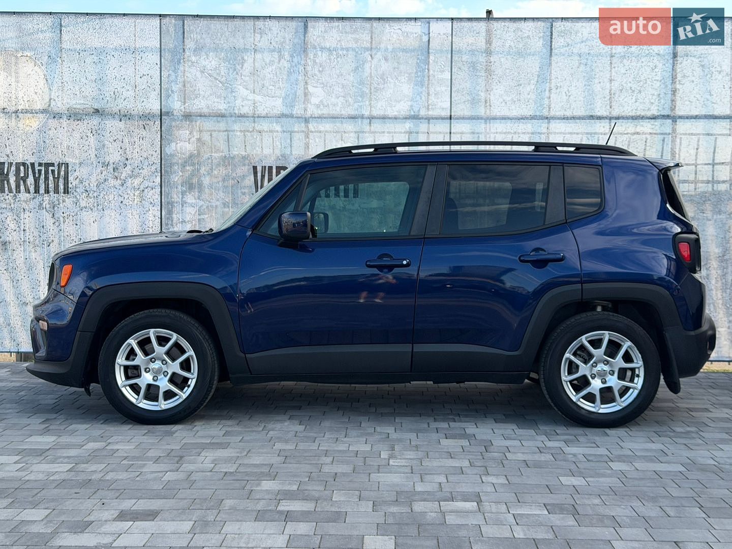 Jeep Renegade 2020 VIN ZACNJABBXLPL72089 фото оголошення 13 з 35