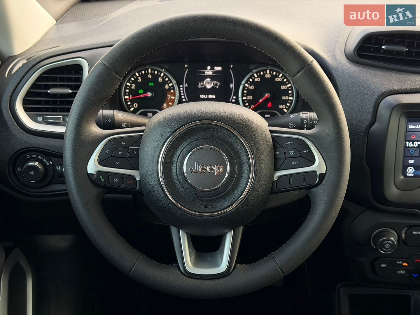 Jeep Renegade 2020 VIN ZACNJABBXLPL72089 фото оголошення 23 з 35