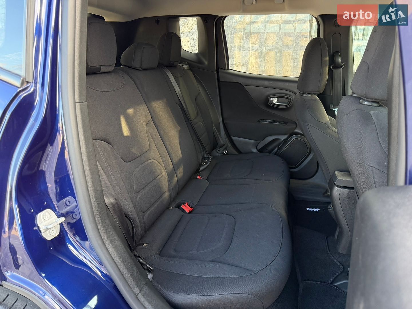 Jeep Renegade 2020 VIN ZACNJABBXLPL72089 фото оголошення 34 з 35
