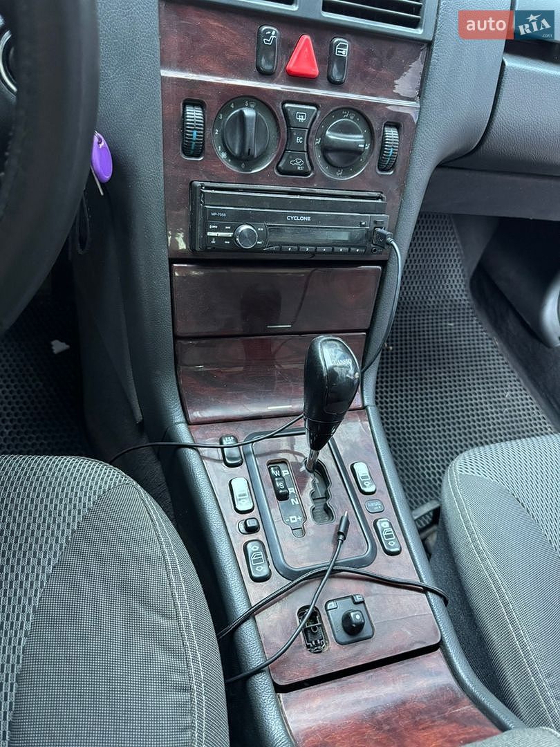 Mercedes-Benz E-Class 2000 VIN WDB2100481B201775 фото оголошення 10 з 10