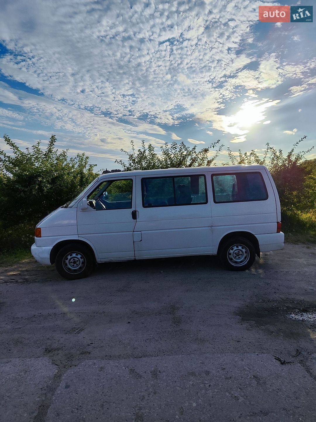 Volkswagen Caravelle 2002 VIN WV1ZZZ70Z2H037666 фото оголошення 3 з 11
