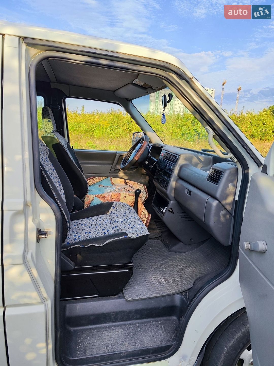 Volkswagen Caravelle 2002 VIN WV1ZZZ70Z2H037666 фото оголошення 7 з 11
