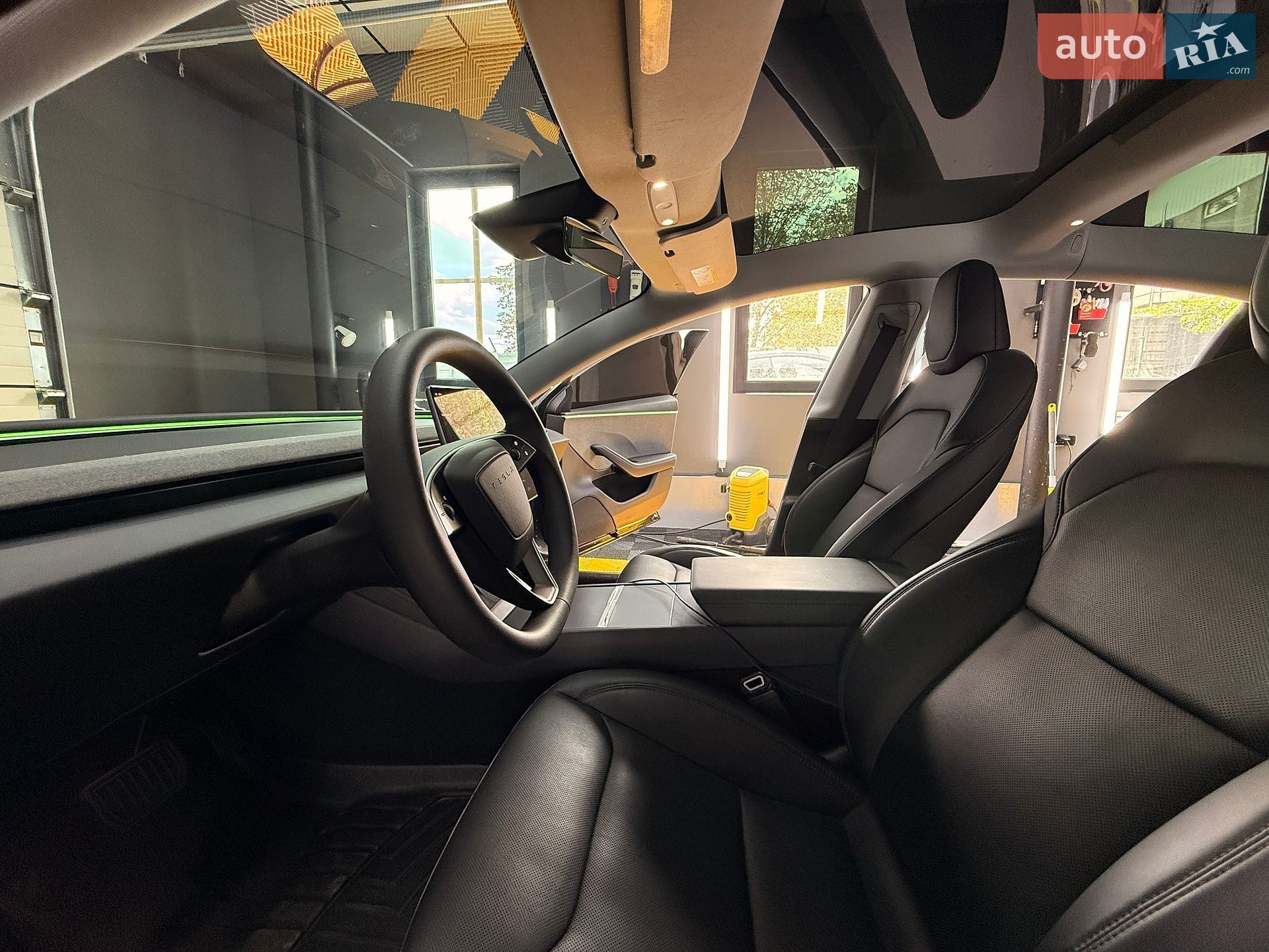 Tesla Model 3 2025 VIN 5YJ3E1EA6SF021557 фото оголошення 44 з 78
