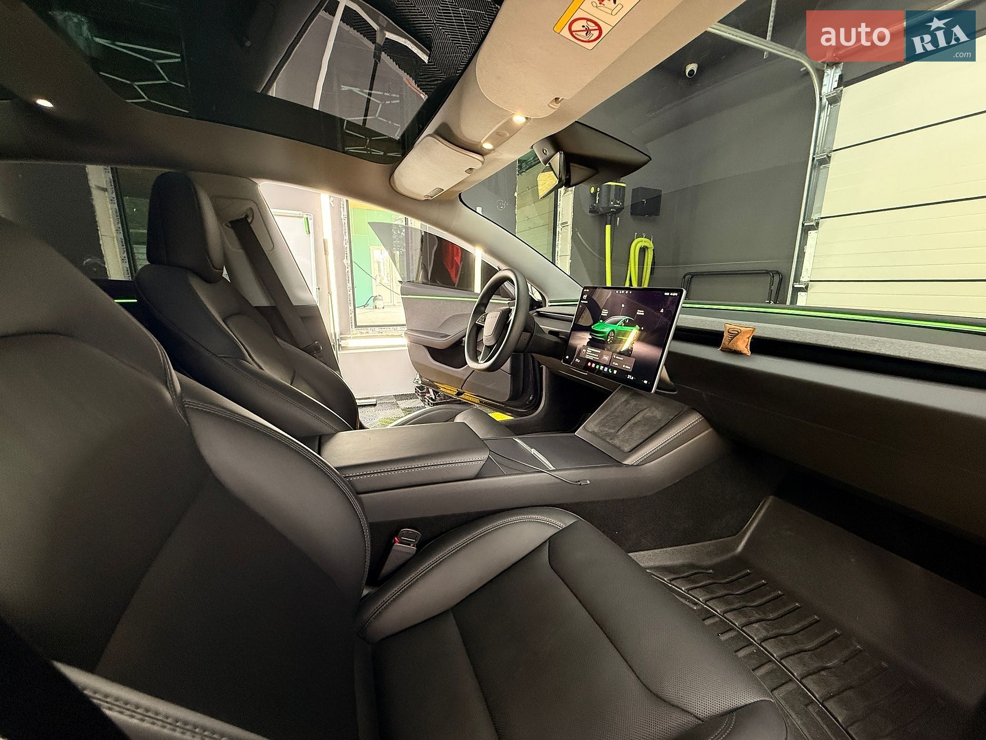Tesla Model 3 2025 VIN 5YJ3E1EA6SF021557 фото оголошення 47 з 78