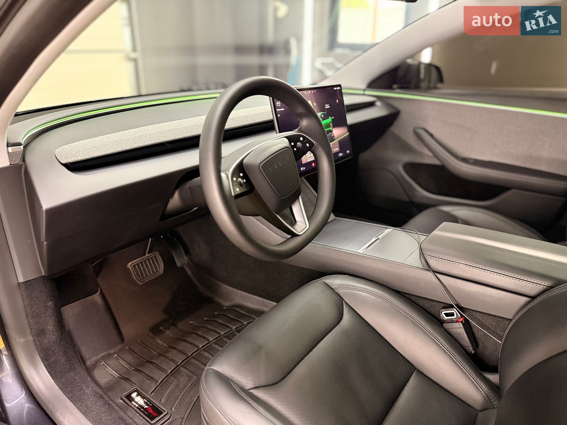 Tesla Model 3 2025 VIN 5YJ3E1EA6SF021557 фото оголошення 45 з 78