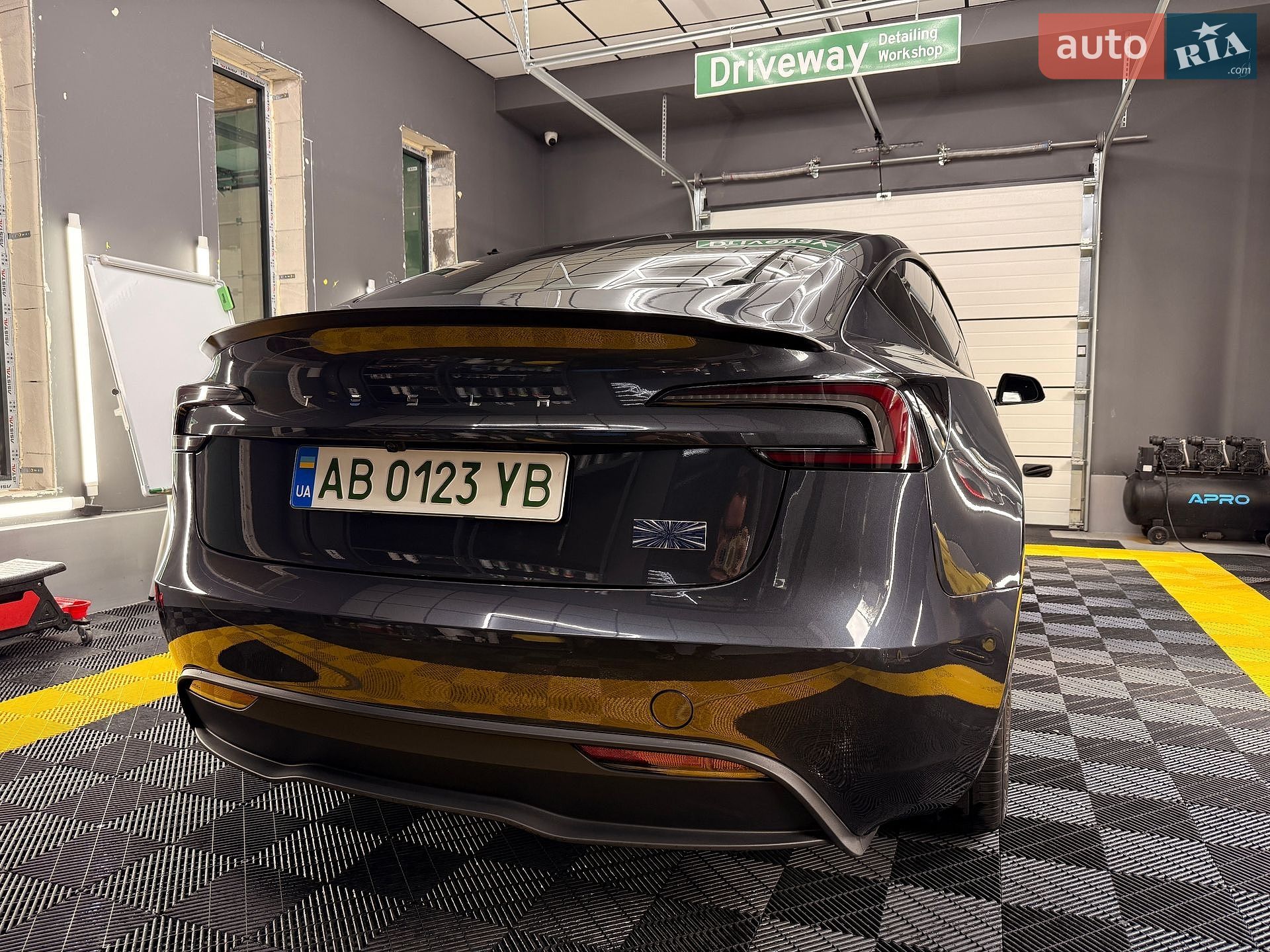 Tesla Model 3 2025 VIN 5YJ3E1EA6SF021557 фото оголошення 26 з 78