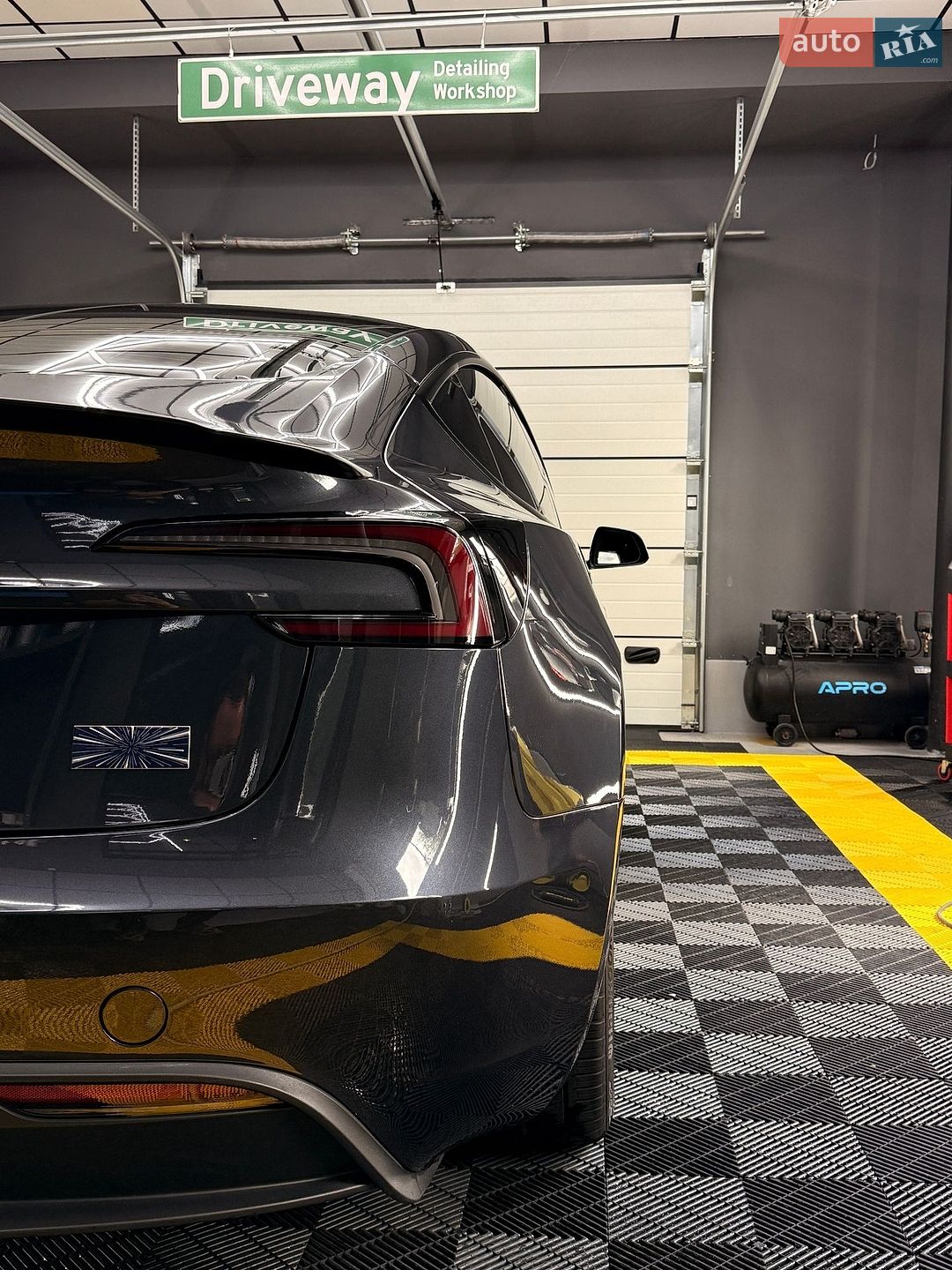 Tesla Model 3 2025 VIN 5YJ3E1EA6SF021557 фото оголошення 30 з 78