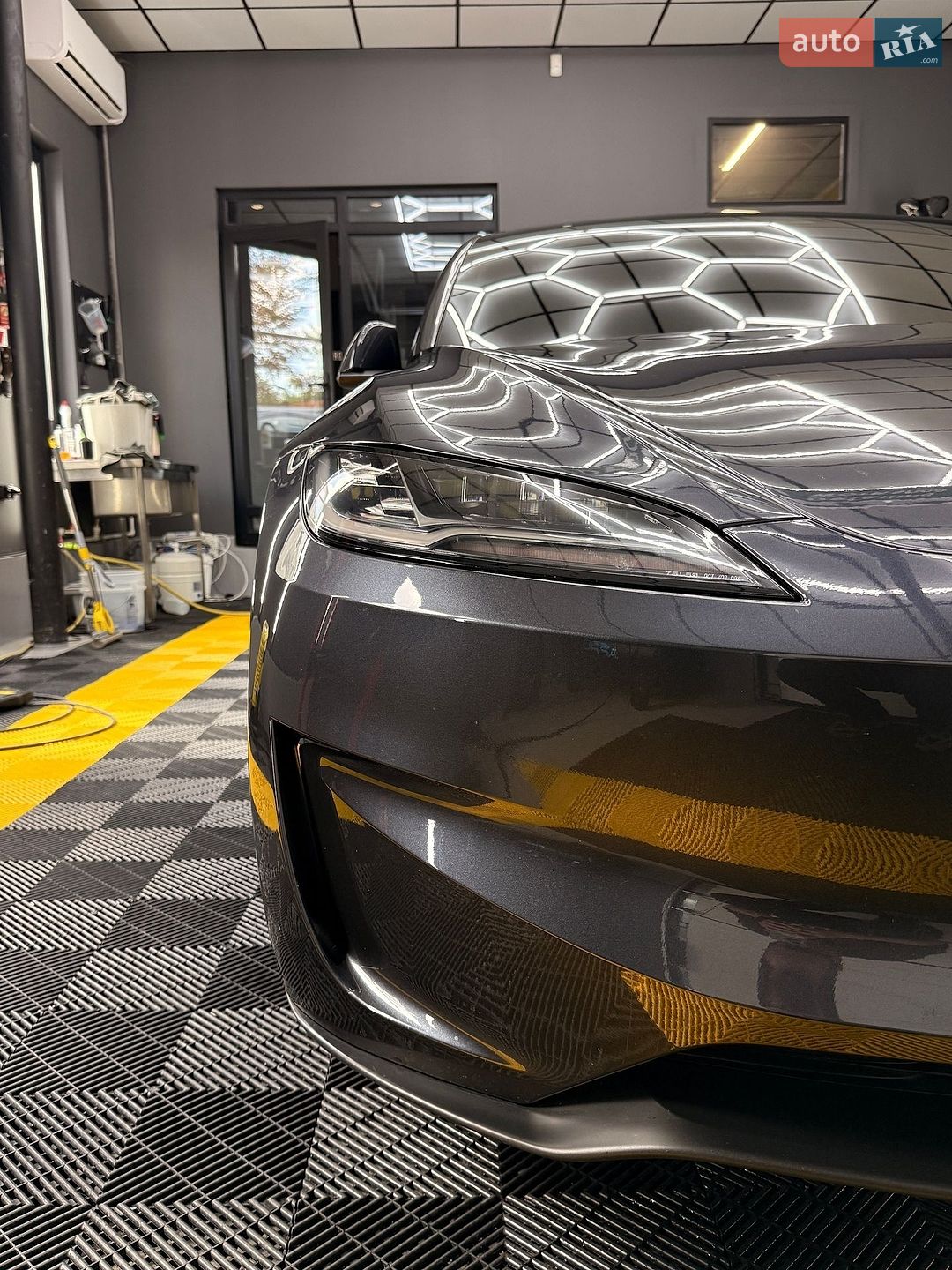 Tesla Model 3 2025 VIN 5YJ3E1EA6SF021557 фото оголошення 17 з 78