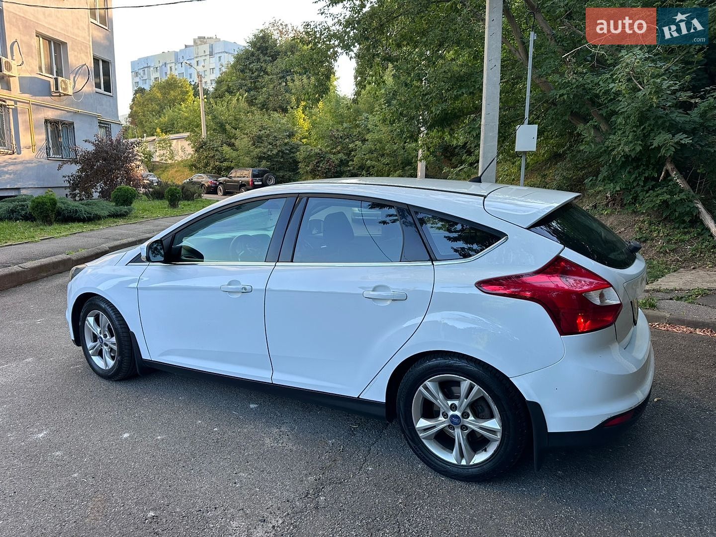 Ford Focus 2012 VIN WF0KXXGCBKCB49520 фото оголошення 13 з 29
