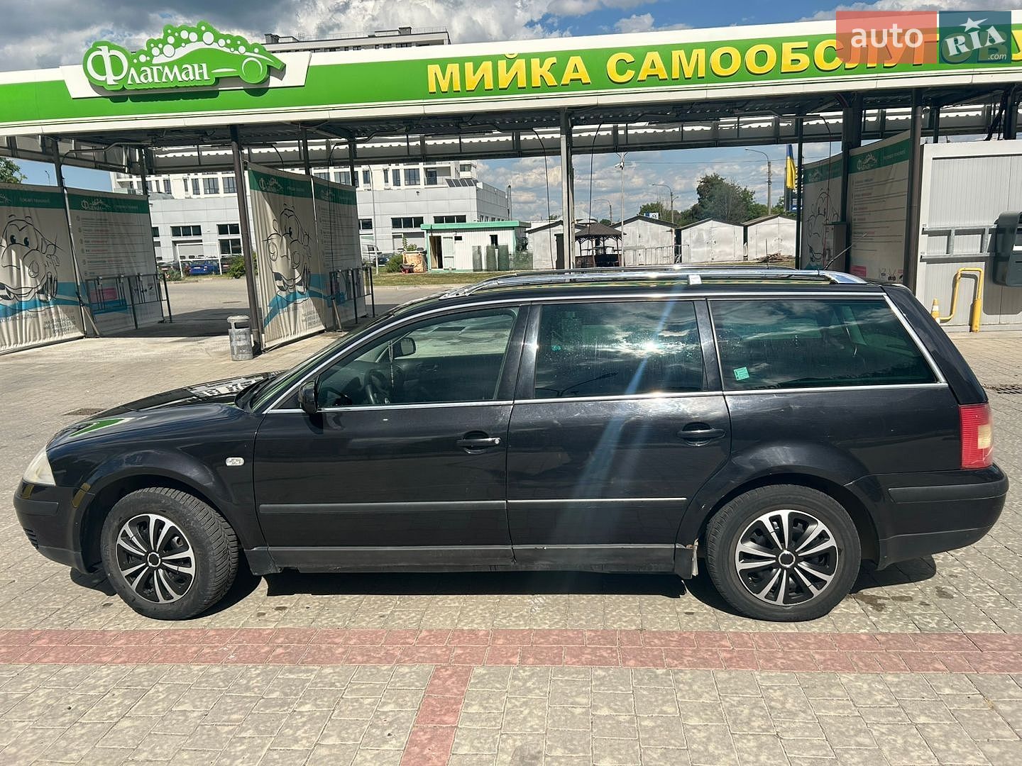 Volkswagen Passat 2002 VIN WVWZZZ3BZ3E016124 фото оголошення 2 з 13