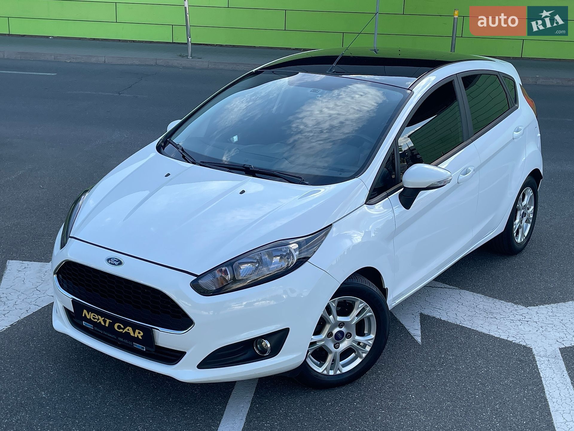 Ford Fiesta 2017 VIN WF0DXXGAKDHM02413 фото оголошення 2 з 37