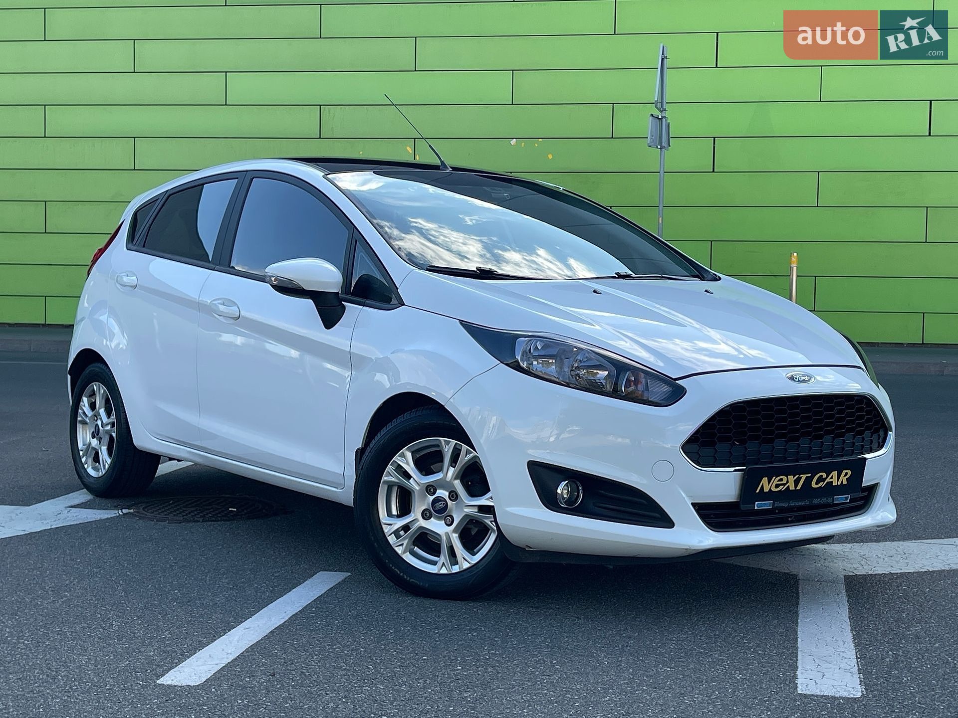 Ford Fiesta 2017 VIN WF0DXXGAKDHM02413 фото оголошення 4 з 37
