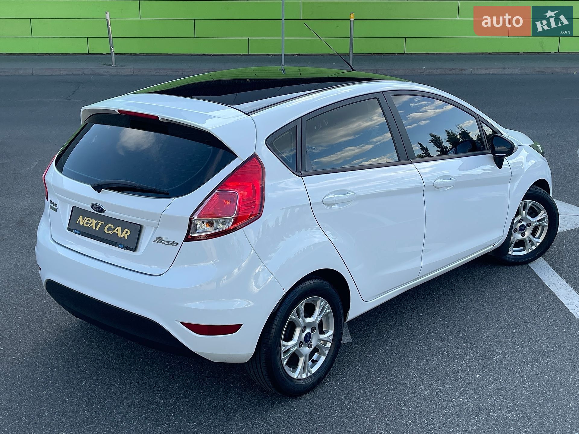 Ford Fiesta 2017 VIN WF0DXXGAKDHM02413 фото оголошення 8 з 37