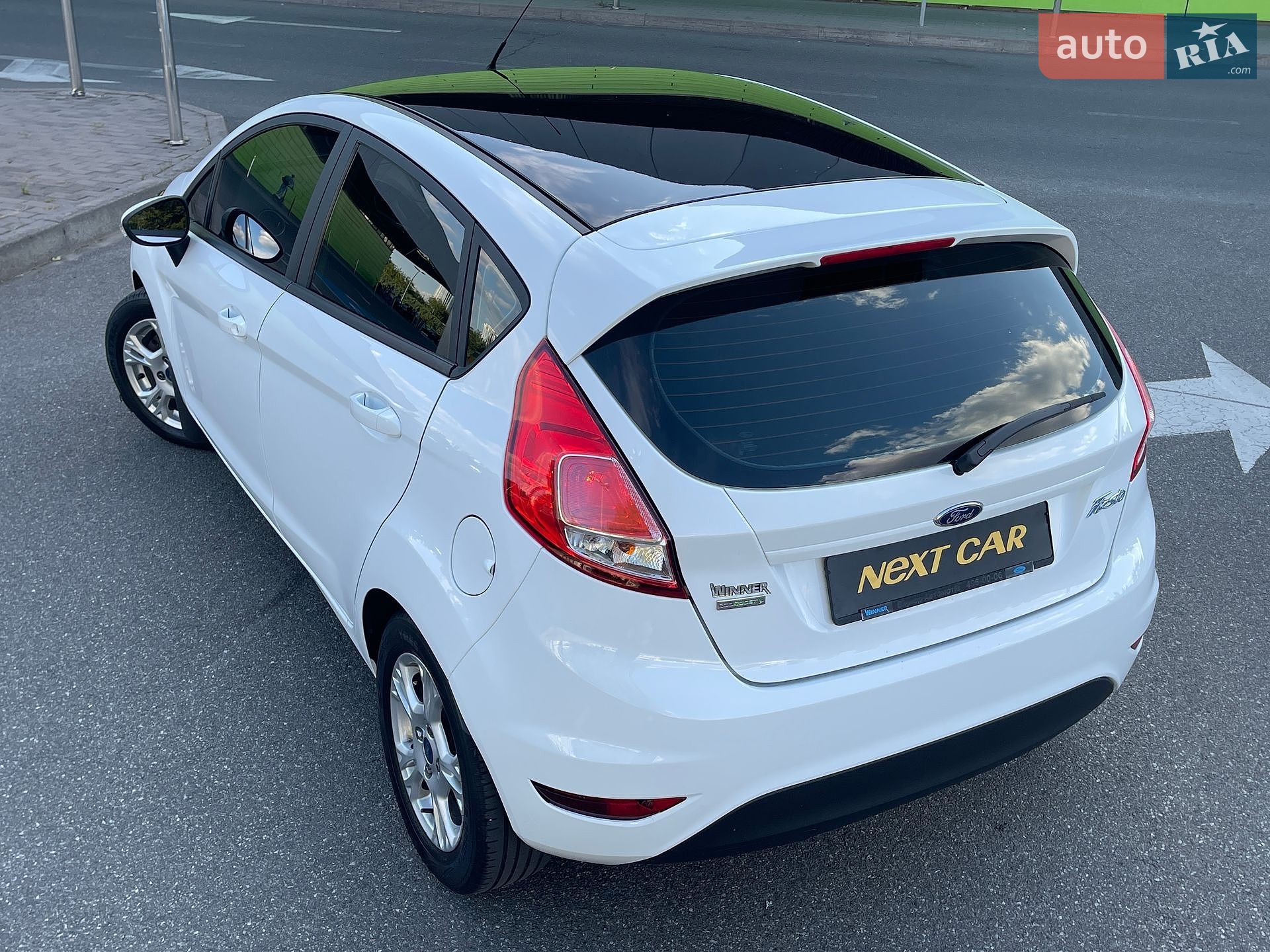 Ford Fiesta 2017 VIN WF0DXXGAKDHM02413 фото оголошення 12 з 37
