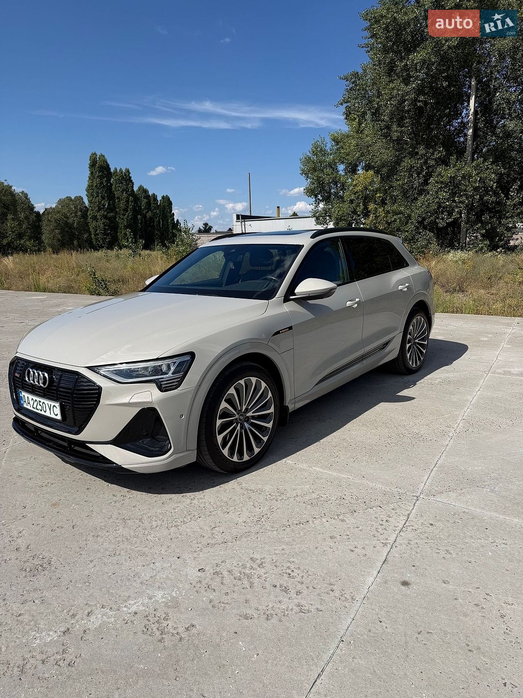 Audi e-tron 2021 VIN WAUZZZGEXMB038779 фото оголошення 2 з 11
