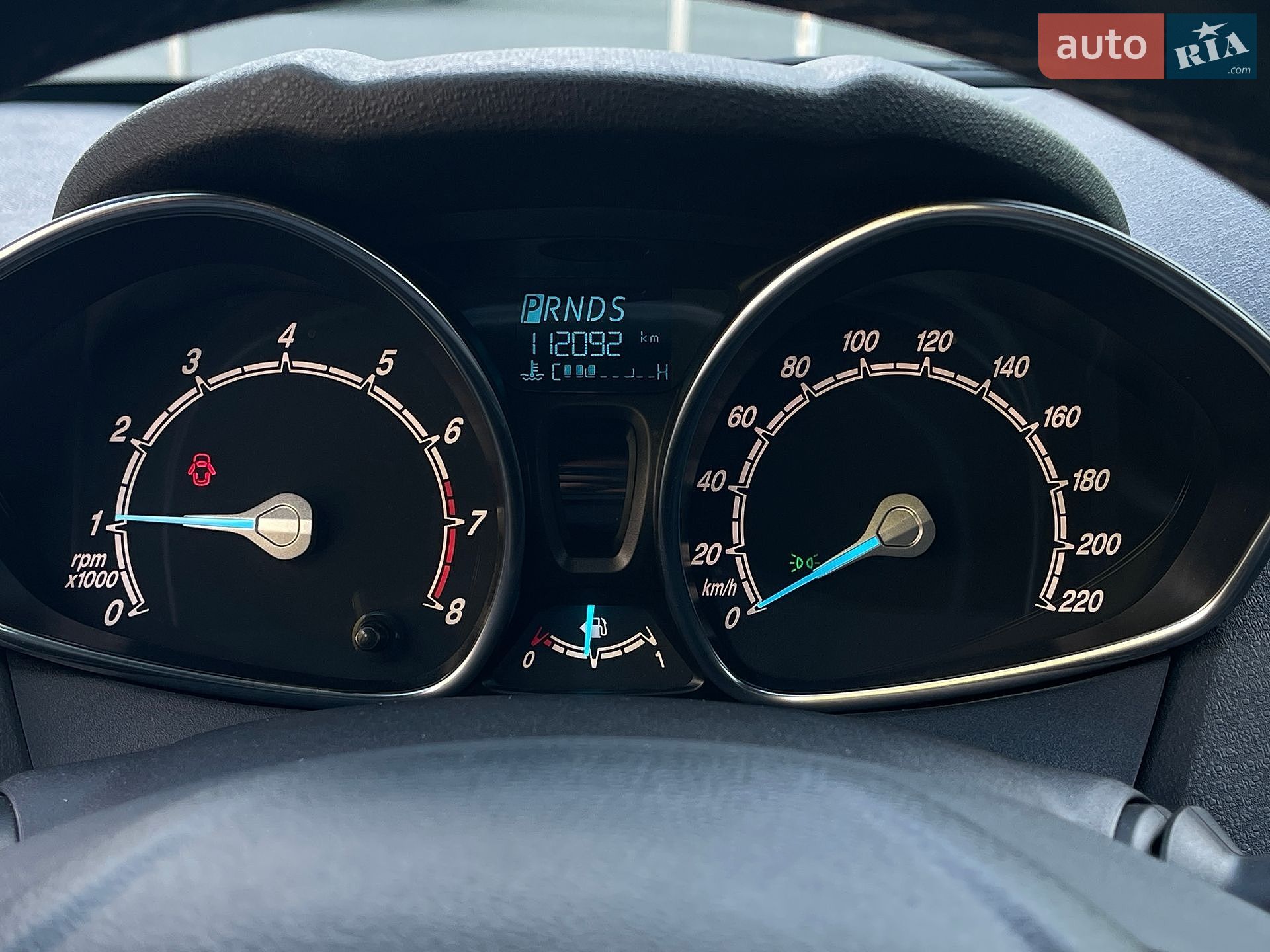 Ford Fiesta 2017 VIN WF0DXXGAKDHM02413 фото оголошення 18 з 37