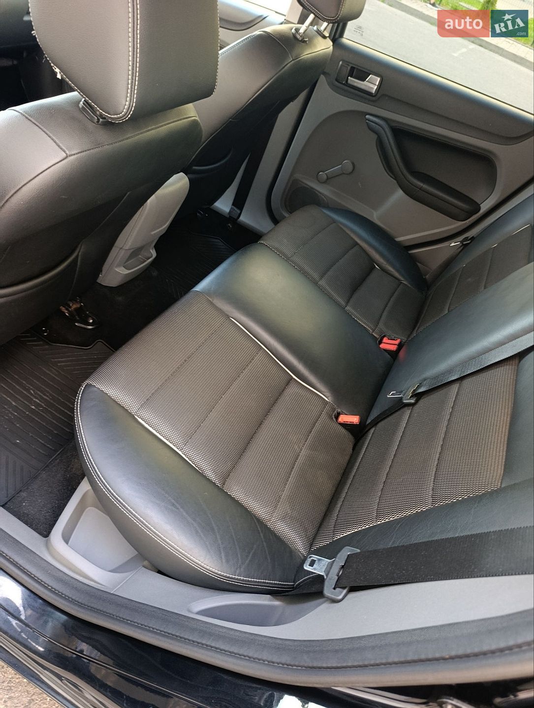 Ford Focus 2009 VIN WF0SXXGCDS9P22542 фото оголошення 22 з 34