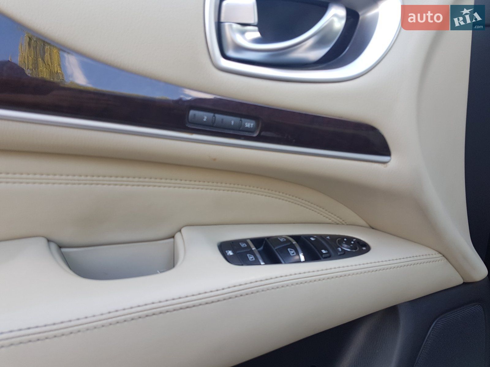 Infiniti QX60 2016 VIN 5N1AL0MM4GC533692 фото оголошення 13 з 44