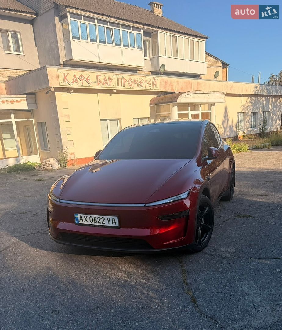 Tesla Model Y 2025 VIN 7SAYGDEE5TF329828 фото оголошення 3 з 37