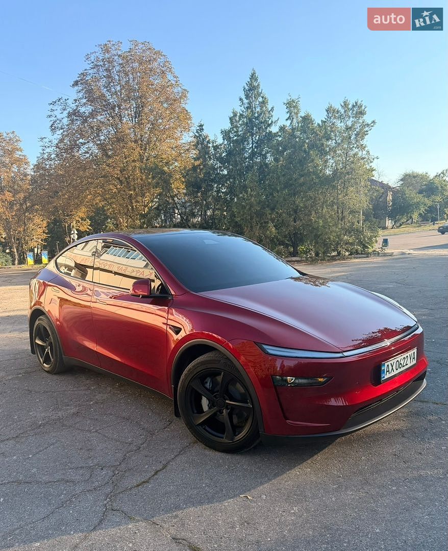 Tesla Model Y 2025 VIN 7SAYGDEE5TF329828 фото оголошення 9 з 37