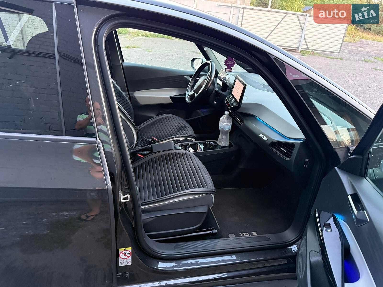 Volkswagen ID.3 2020 VIN WVWZZZE1ZMP002361 фото оголошення 3 з 22