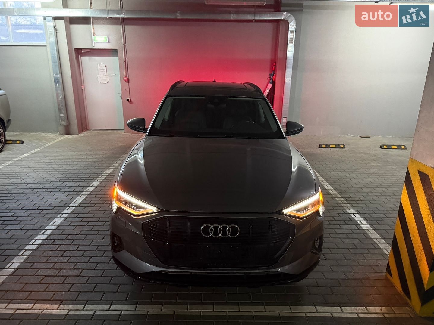 Audi e-tron 2021 VIN WA1AAAGE1MB005625 фото оголошення 12 з 20