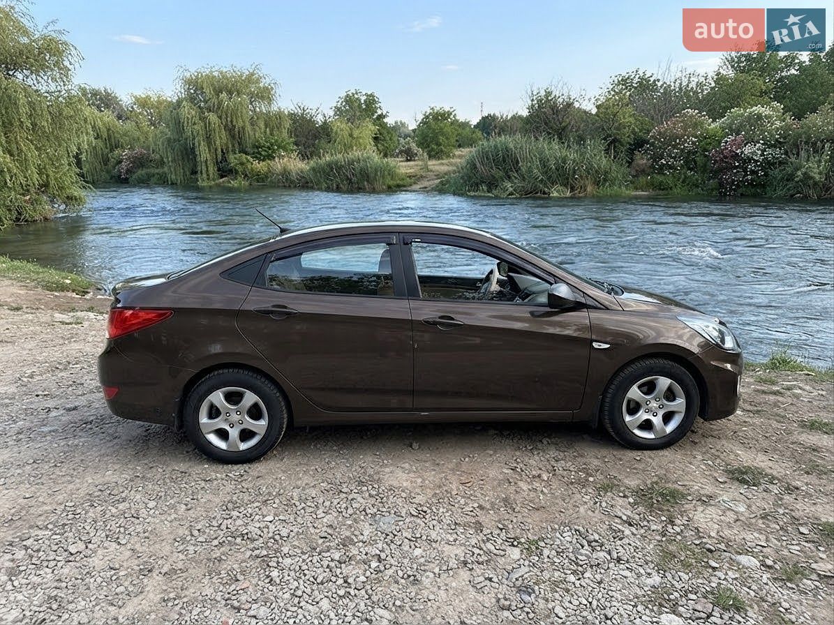 Hyundai Accent 2016 VIN Z94CT41CBHR554965 фото оголошення 6 з 21
