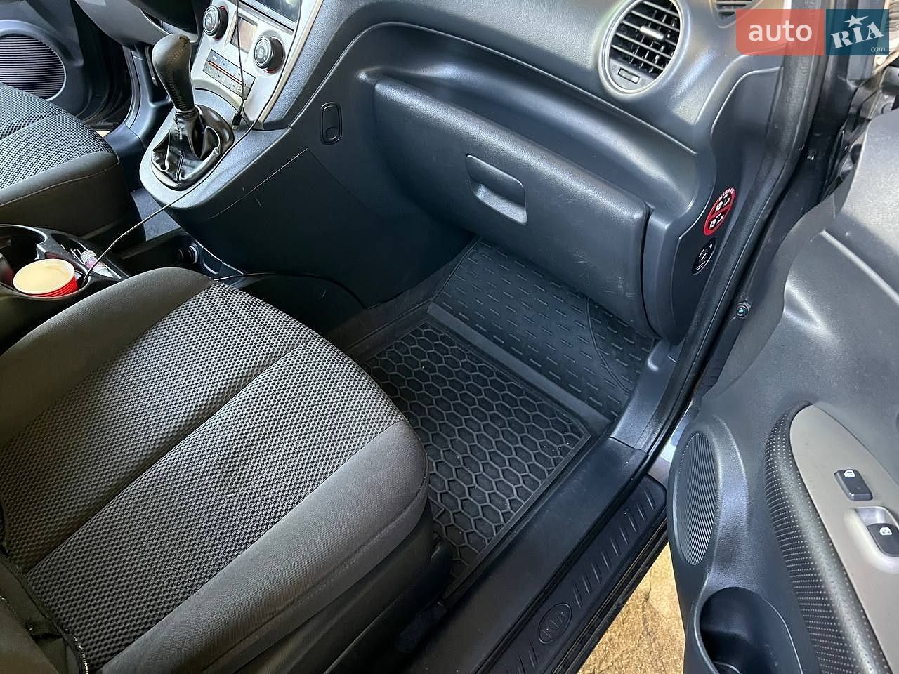 Kia Carens 2008 VIN KNEFG52128K204131 фото оголошення 18 з 20