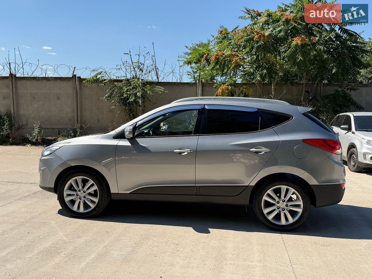 Hyundai Tucson 2012 VIN KMHJU81VBCU499603 фото оголошення 10 з 35