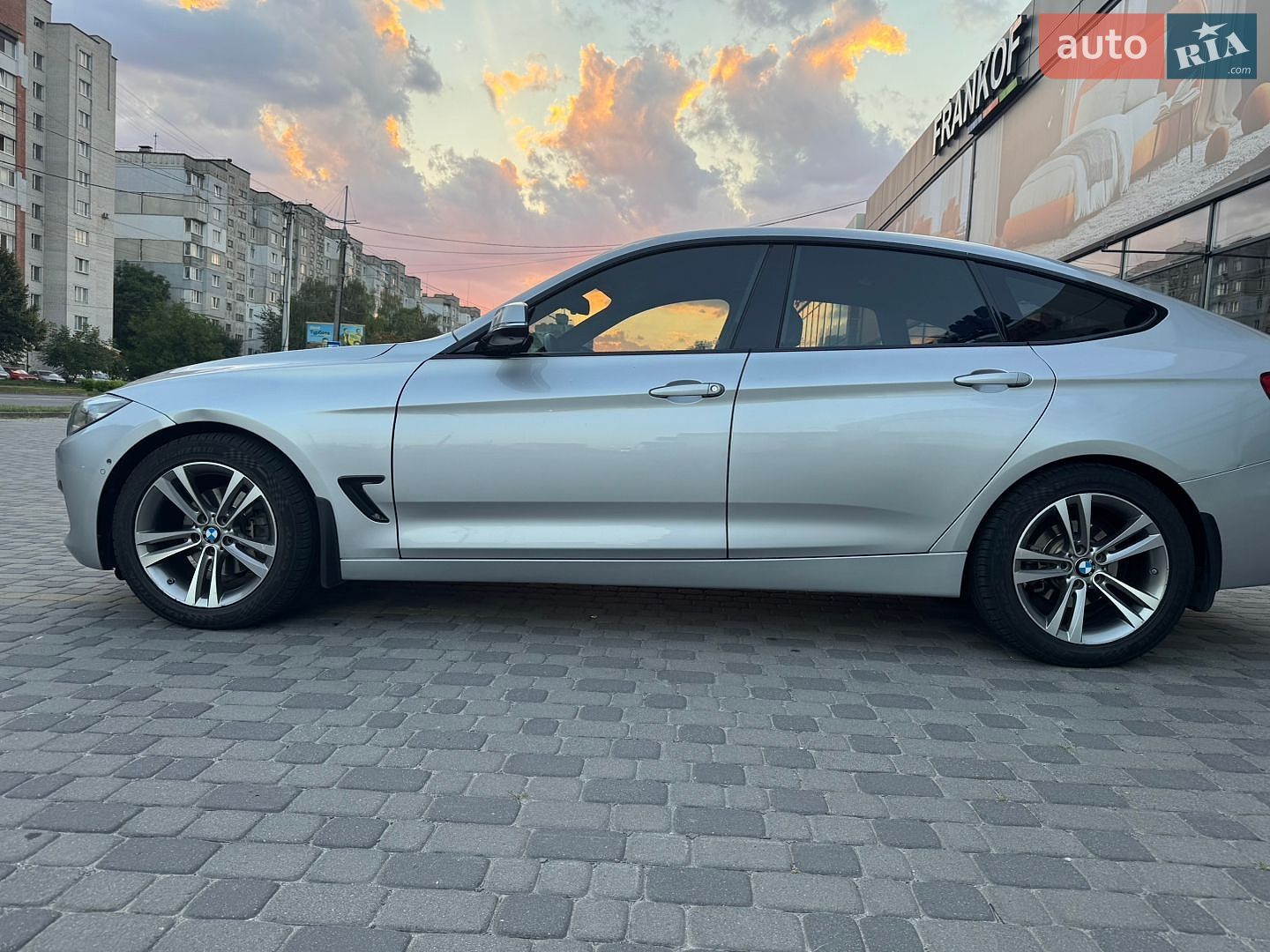 BMW 3 Series 2017 VIN WBA8Z9C57JG828721 фото оголошення 4 з 15