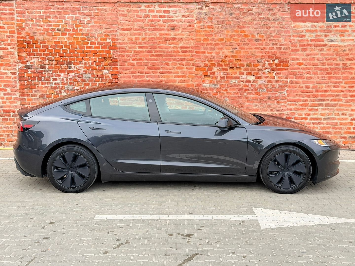 Tesla Model 3 2024 VIN 5YJ3E1EB9RF834751 фото оголошення 6 з 61