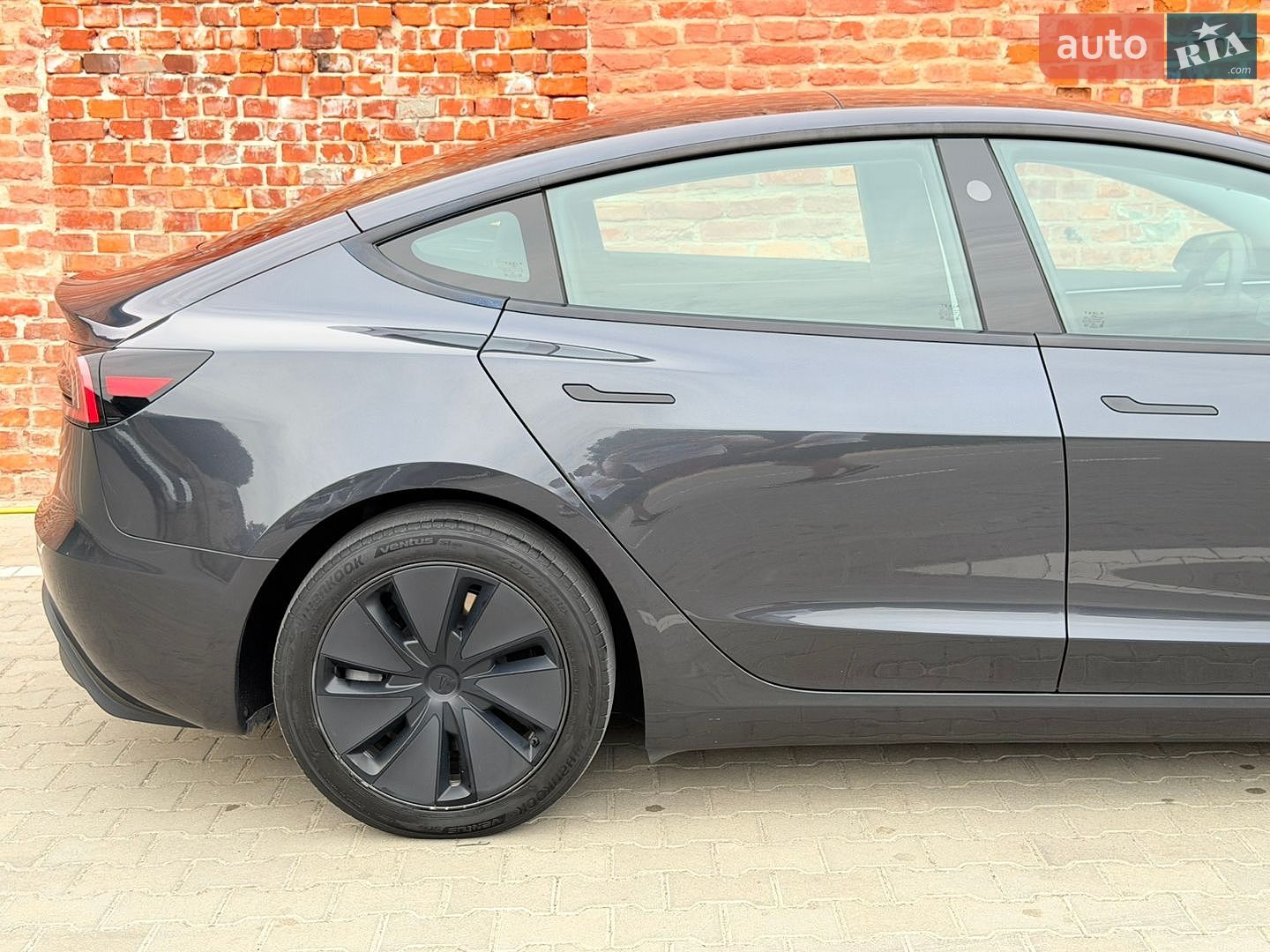 Tesla Model 3 2024 VIN 5YJ3E1EB9RF834751 фото оголошення 10 з 61