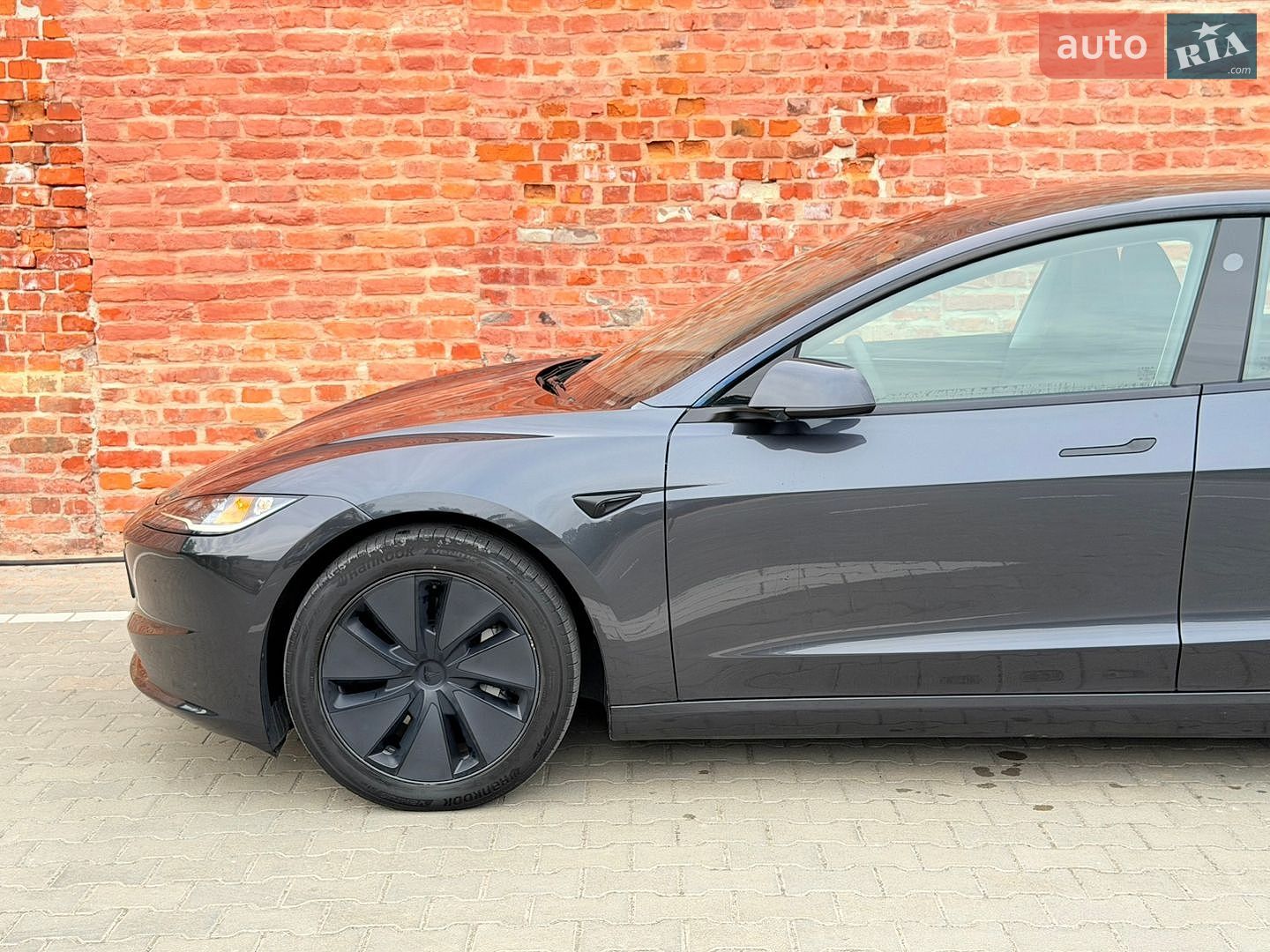 Tesla Model 3 2024 VIN 5YJ3E1EB9RF834751 фото оголошення 13 з 61