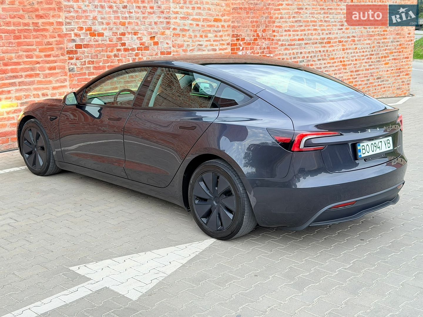 Tesla Model 3 2024 VIN 5YJ3E1EB9RF834751 фото оголошення 18 з 61