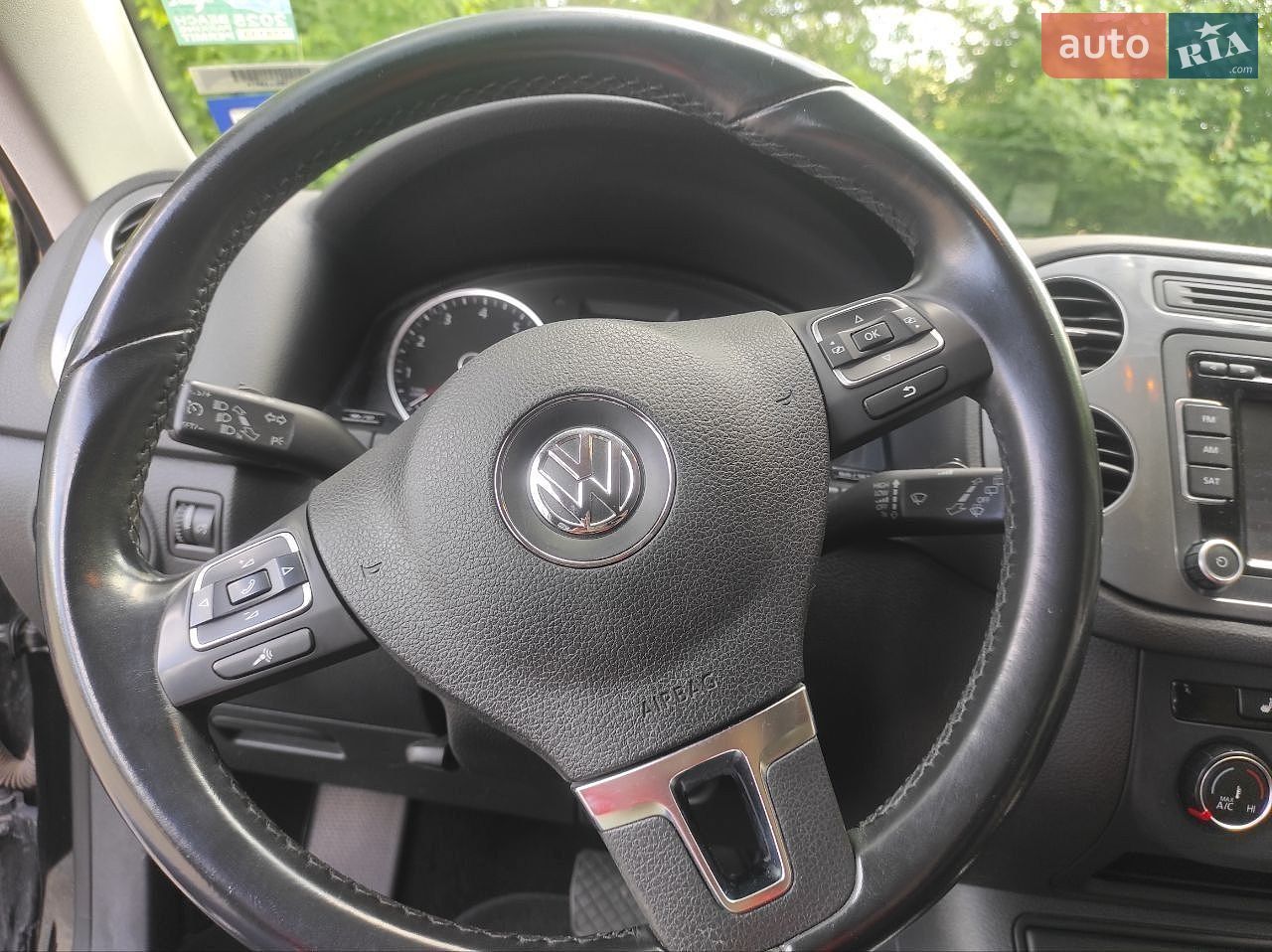 Volkswagen Tiguan 2015 VIN WVGAV7AX7FW603149 фото оголошення 17 з 19