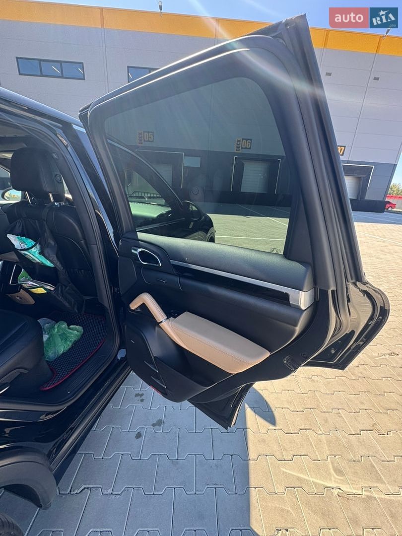 Porsche Cayenne 2012 VIN WP1AE2A25CLA93133 фото оголошення 18 з 27