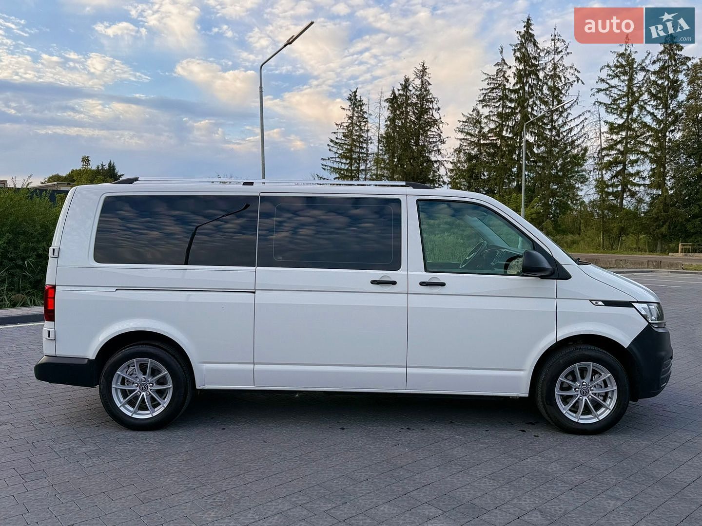 Volkswagen Transporter 2019 VIN WV1ZZZ7HZLH014358 фото оголошення 17 з 54