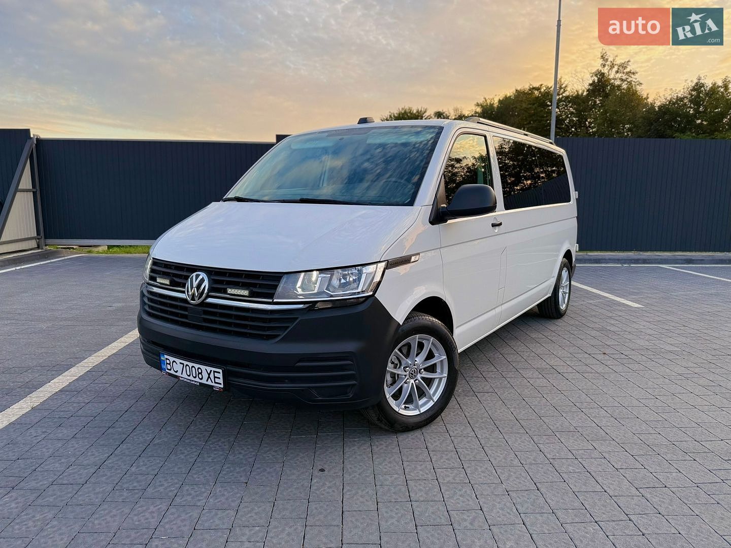 Volkswagen Transporter 2019 VIN WV1ZZZ7HZLH014358 фото оголошення 11 з 54