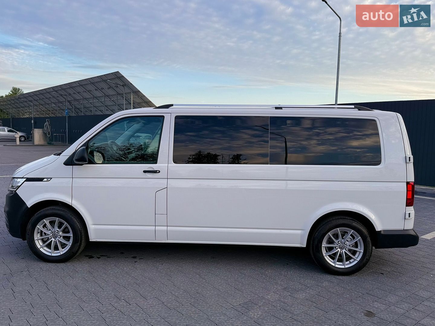 Volkswagen Transporter 2019 VIN WV1ZZZ7HZLH014358 фото оголошення 18 з 54