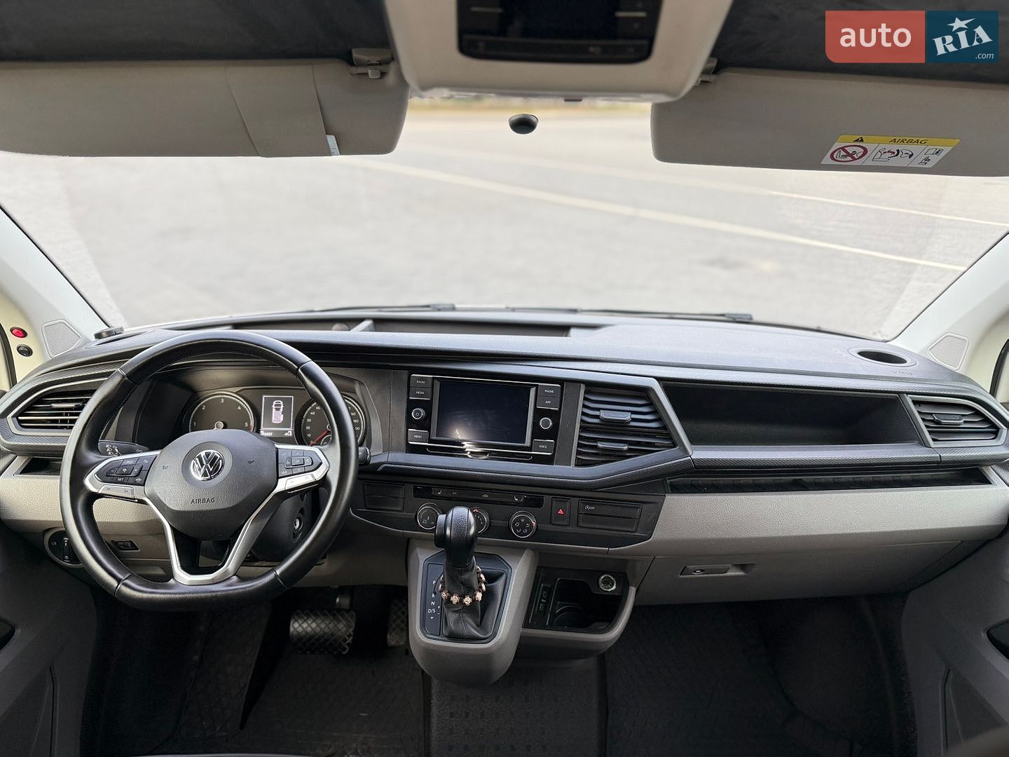Volkswagen Transporter 2019 VIN WV1ZZZ7HZLH014358 фото оголошення 37 з 54