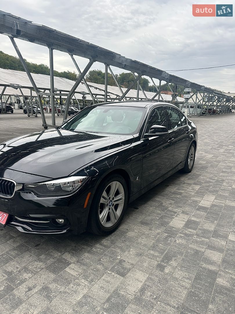 BMW 3 Series 2017 VIN WBA8E1C36HA029974 фото оголошення 2 з 12
