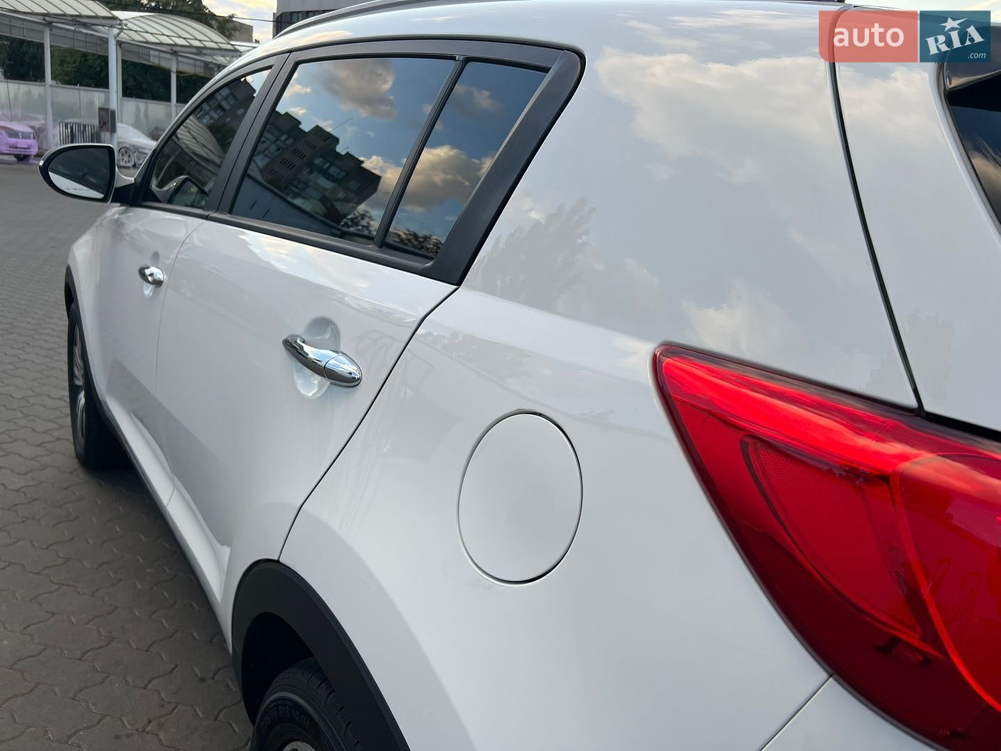 Kia Sportage 2013 VIN KNAPE813BEK574242 фото оголошення 16 з 102