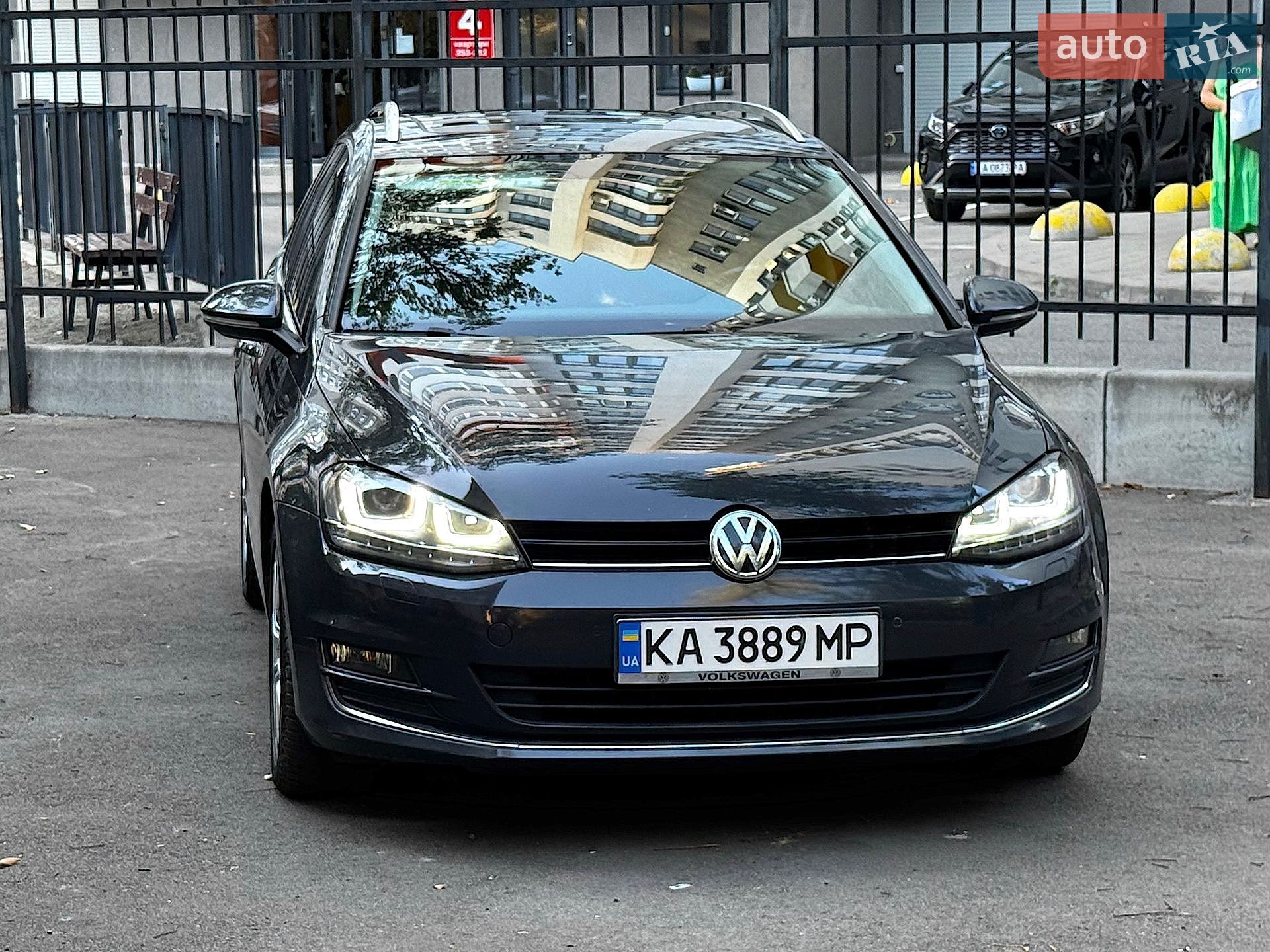 Volkswagen Golf 2016 VIN WVWZZZAUZHP551079 фото оголошення 2 з 63