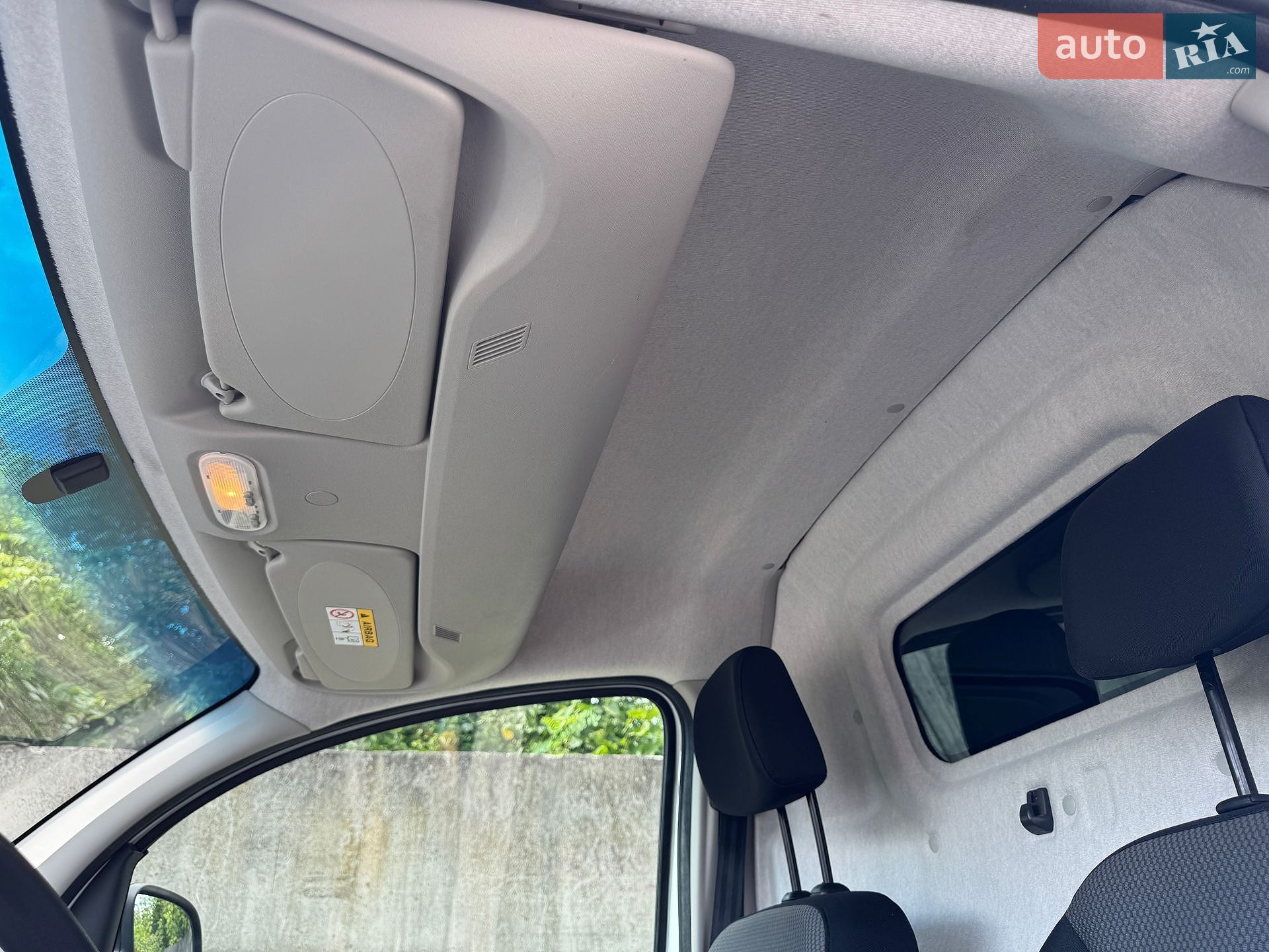 Renault Kangoo 2018 VIN VF1FWEZHC60643087 фото оголошення 8 з 41