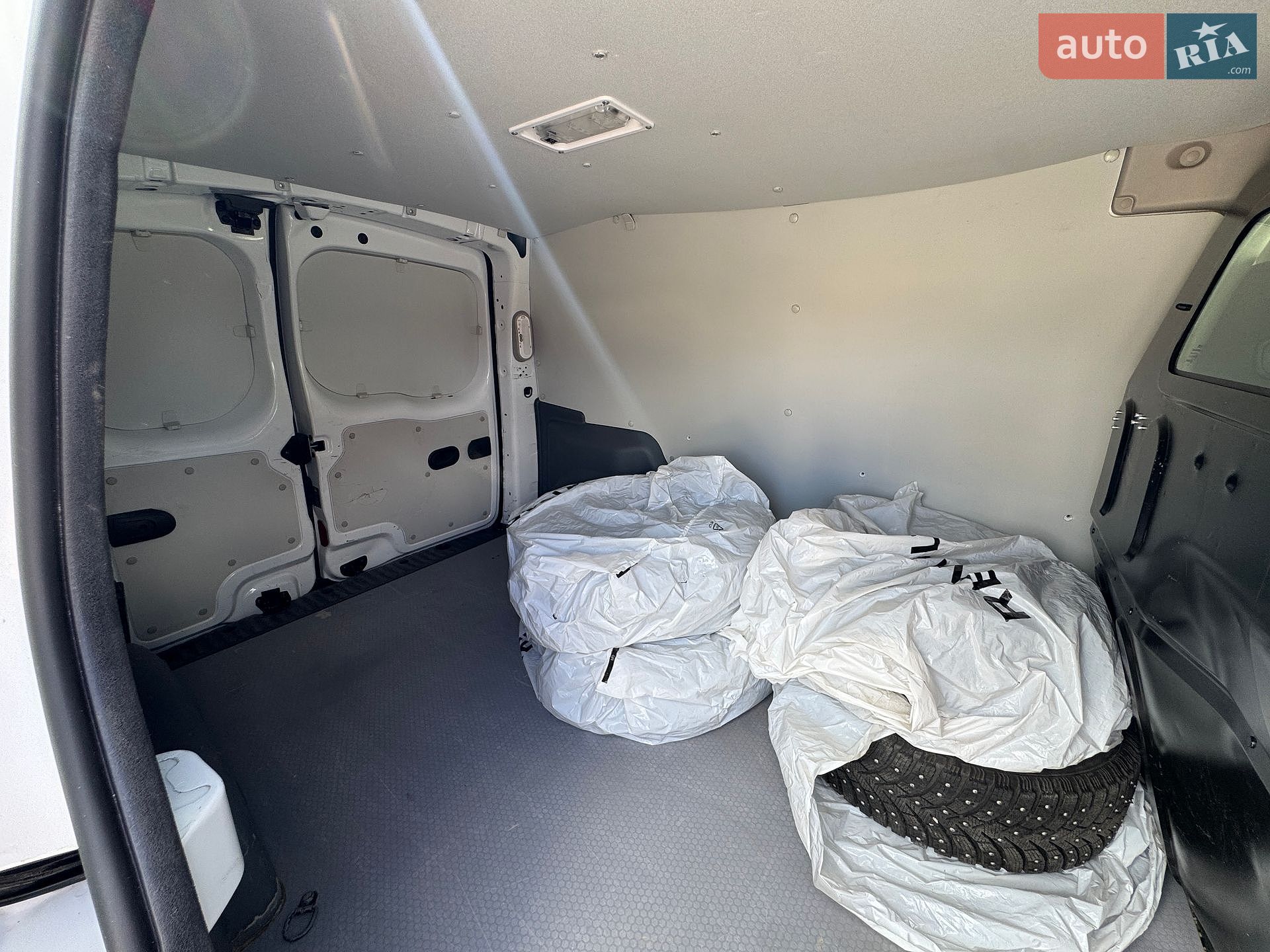 Renault Kangoo 2018 VIN VF1FWEZHC60643087 фото оголошення 30 з 41