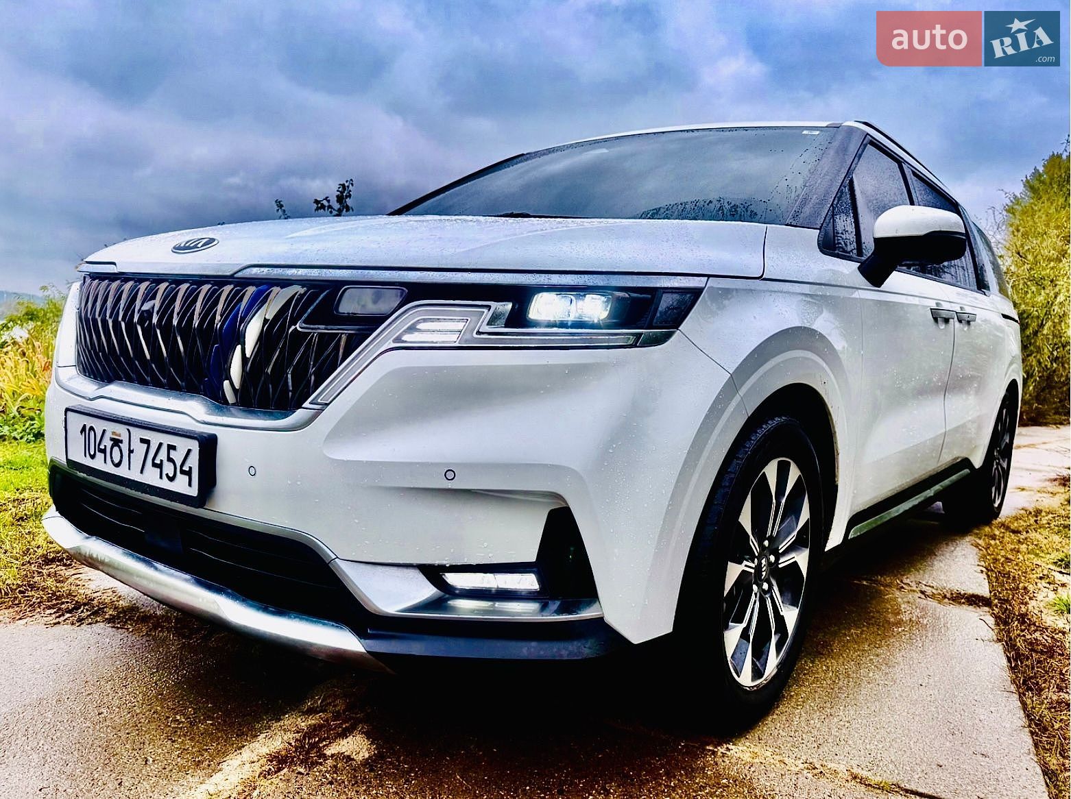 Kia Carnival 2021 VIN KNANE81BBMS012631 фото оголошення 2 з 48