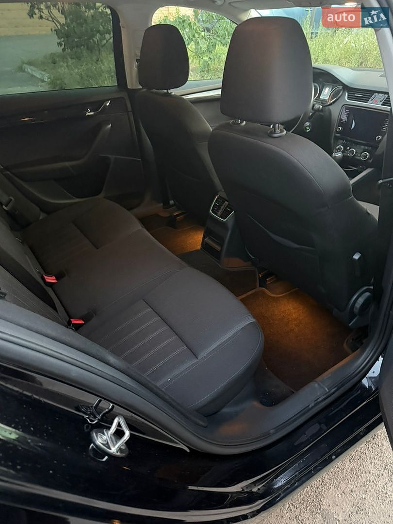 Skoda Octavia 2019 VIN TMBJD8NE4KB007391 фото оголошення 8 з 16