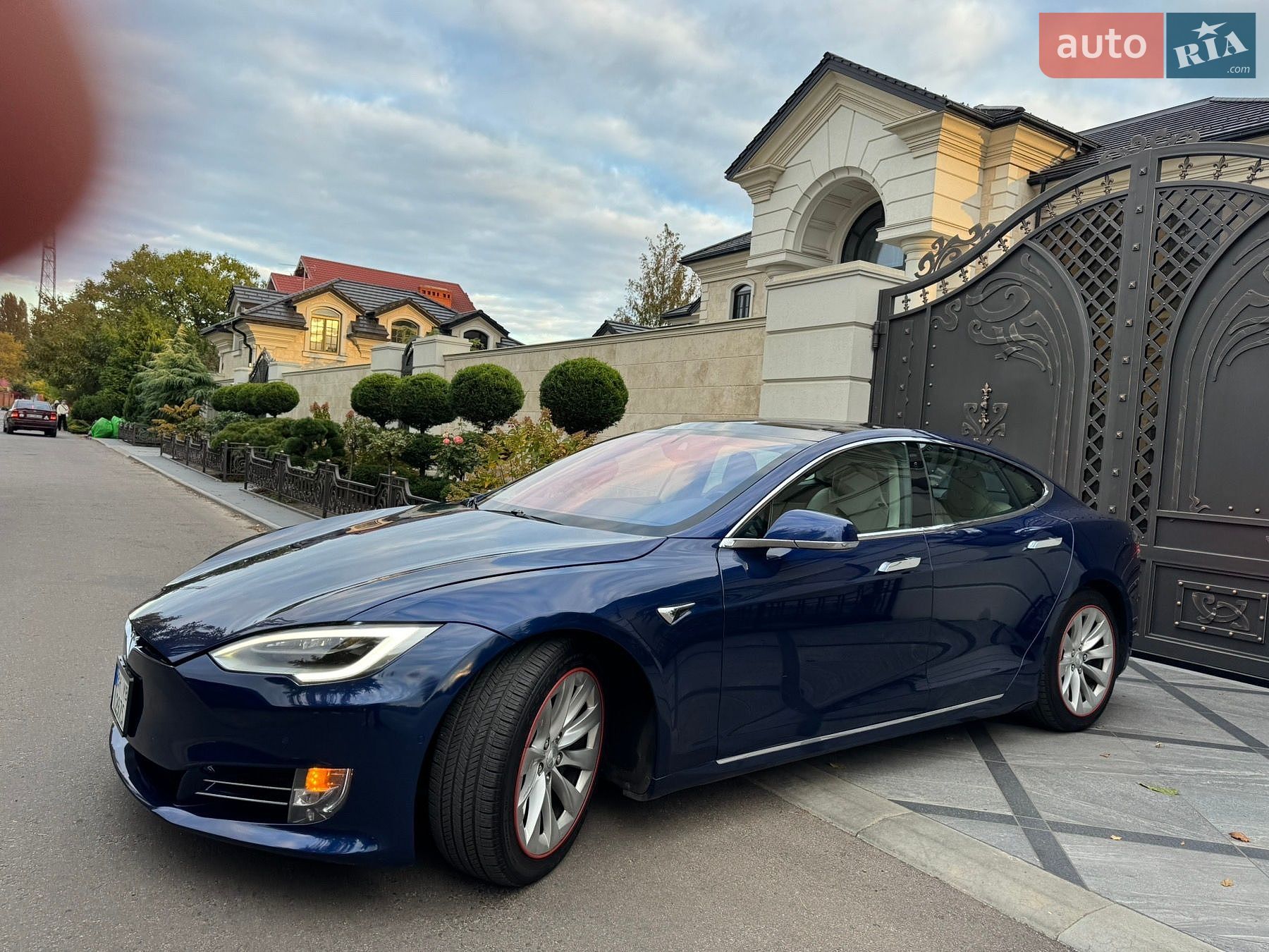 Tesla Model S 2017 VIN 5YJSA1E29HF217288 фото оголошення 13 з 14